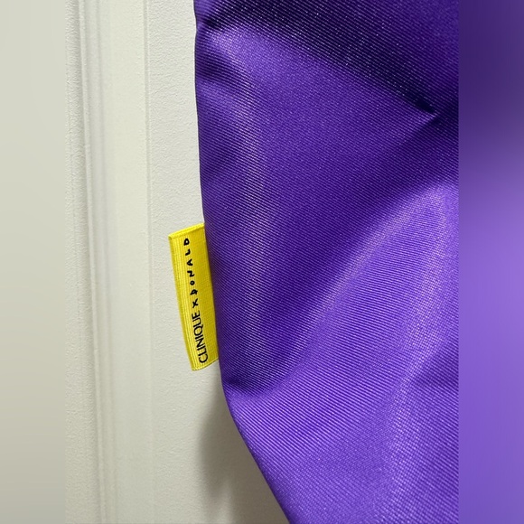 SALE….🌷2FOR15$🌺 NEW CLINIQUE X DONALD TOTE - Picture 2 of 3